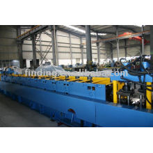 Roll forming machine